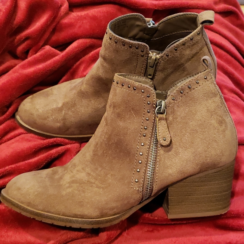 Sanoma Booties
